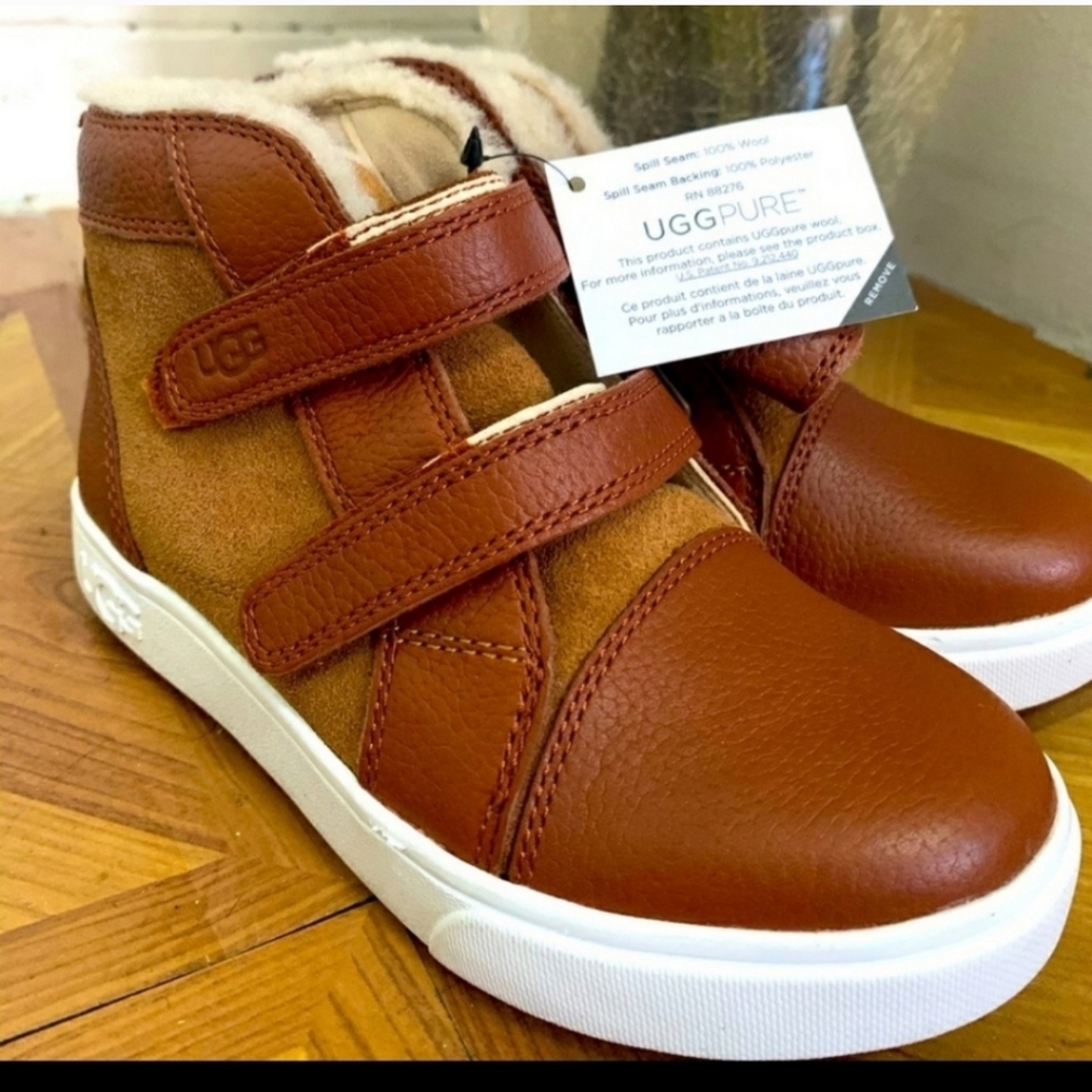 New Ugg Rennon Leather/Suede Unisex Fur Lined High Top Velcro Fashion Sneaker 11